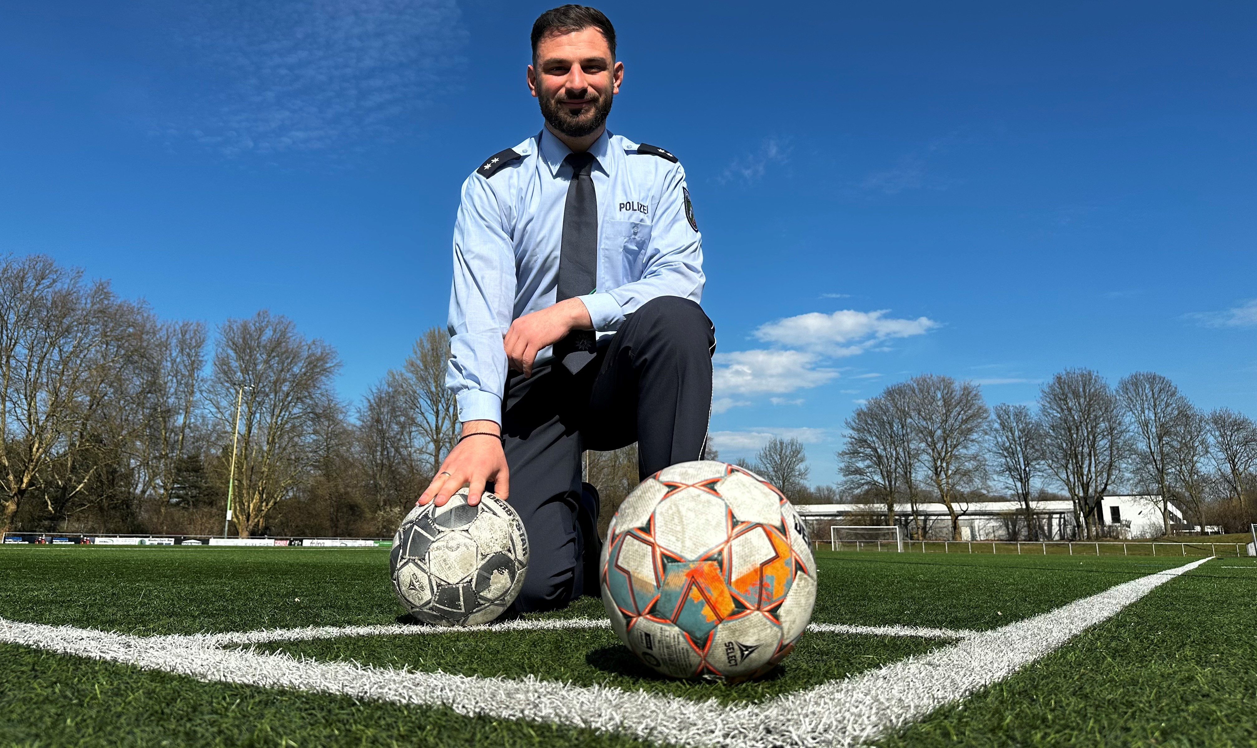 Dortmunder, Polizeioberkommissar und Fußballtrainer: Jordanis Bairaktaridis ist der neue Kontatbeamte der Polizei für interkulturelle und religiöse Angelegenheiten in Dortmund und Lünen. 