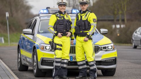 Neue Dienstbekleidung für Autobahnpolizei